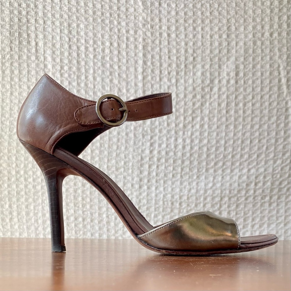 BCBG MAX AZRIA peep toe heel sandals